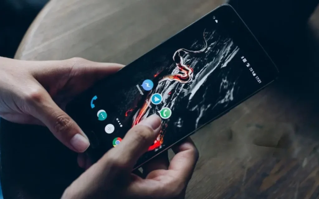 Android Private DNS settings screen showing Automatic option