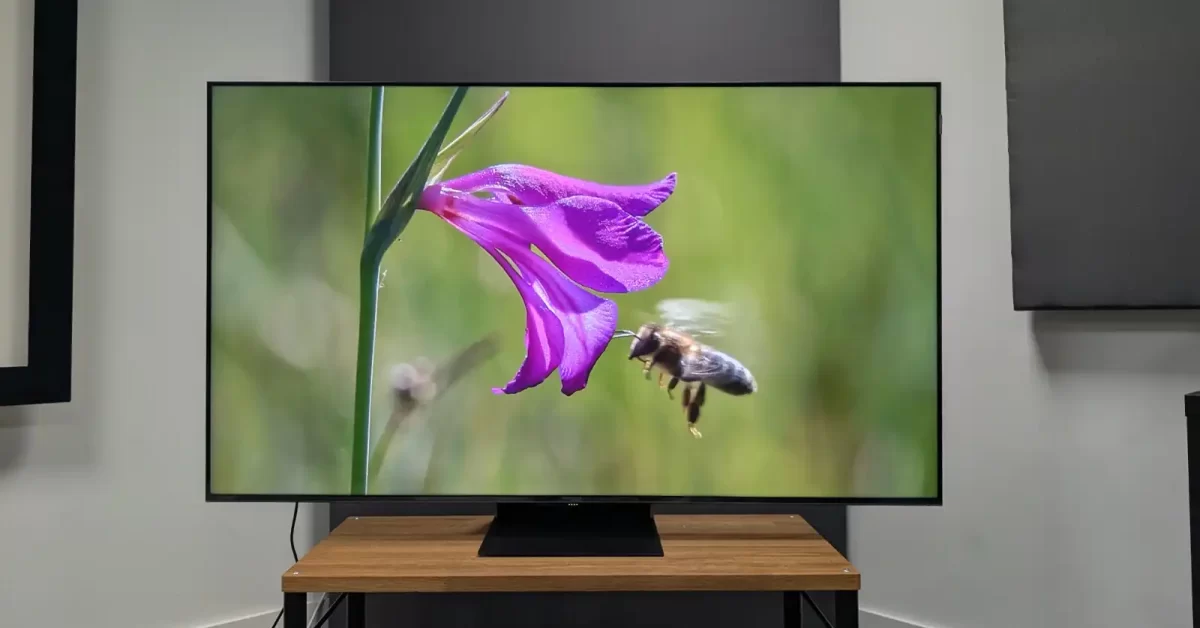 How to minimize glare on TCL QM6K TV top 5 methods